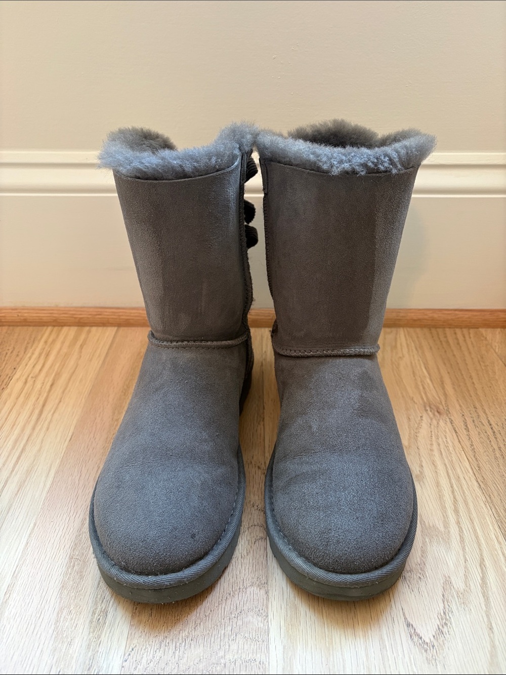UGG Bailey Bow Suede Boots Gray US 7 / EU 38